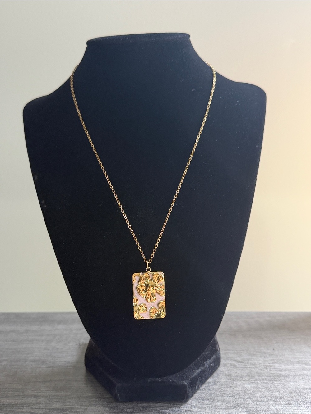 Rectangular Gold & Pink Flower Pendant Necklace